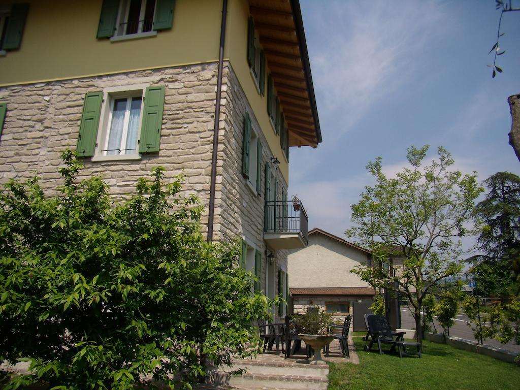 CasaVarone Riva del Garda Habitación foto